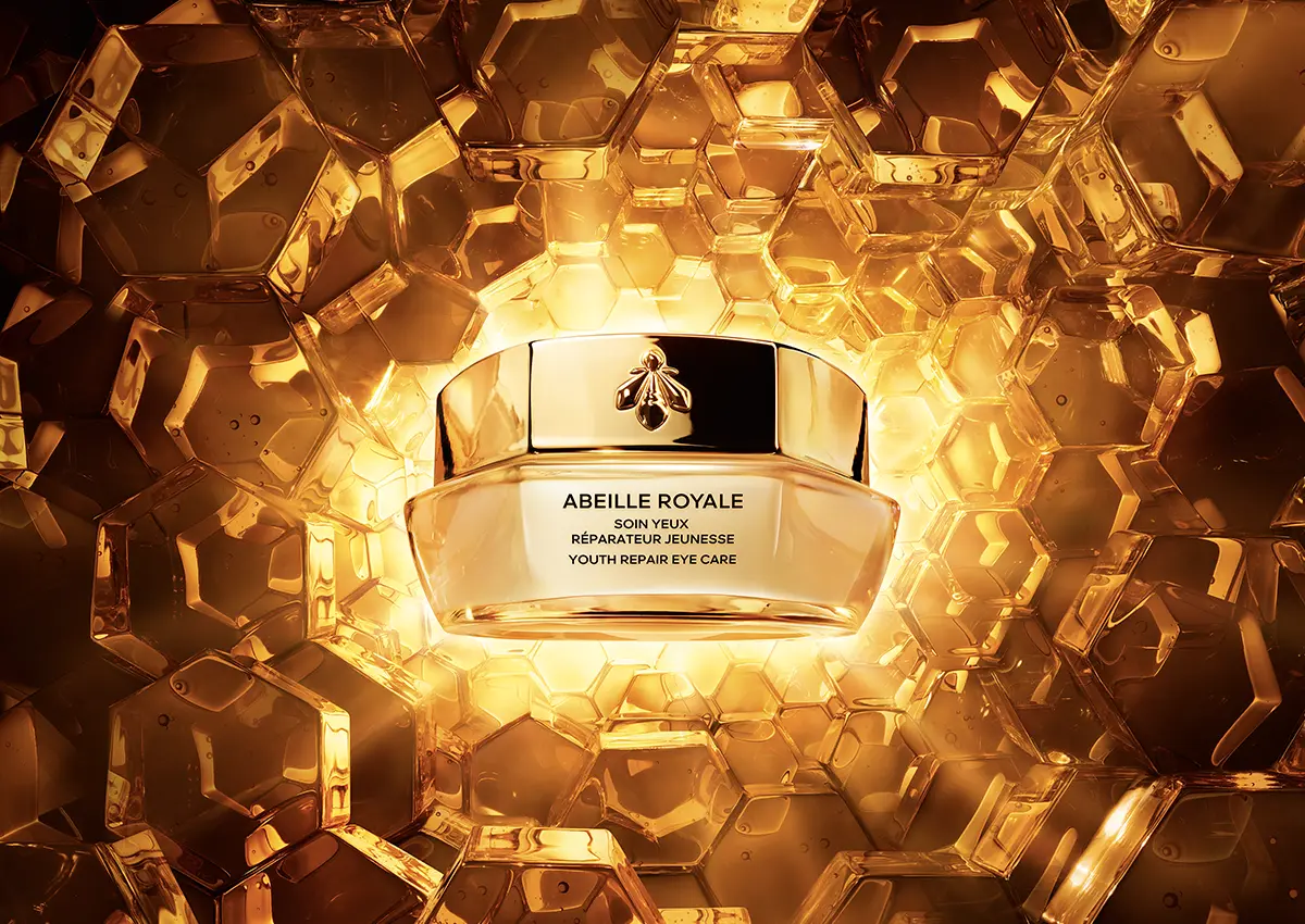 Guerlain Abeille Royale Youth Repair Eye Care – razkošna nega za predel okoli oči z medom črne čebele.