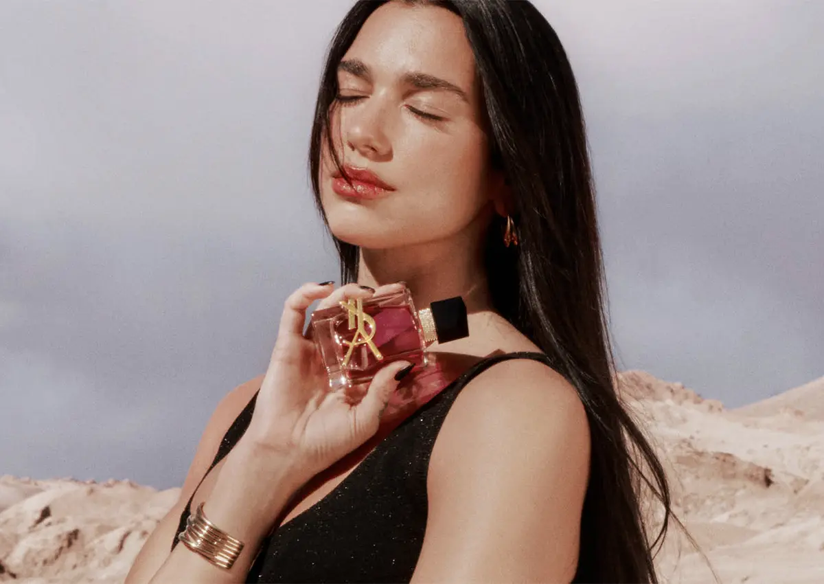 YSL Libre Berry Crush Eau de Parfum z jagodičastimi notami maline in cvetlične sivke.