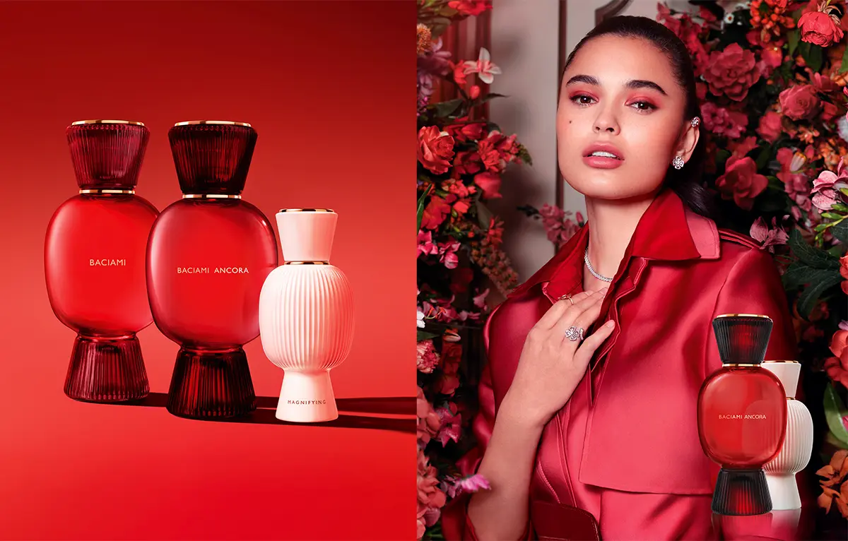 Rdeči flakon parfuma Bvlgari Allegra Baciami Ancora Parfum iz kolekcije Bvlgari Allegra